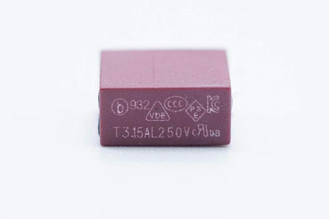 配备2C1A快充接口麦多多四合一70W氮化镓快充插座拆解(图15)