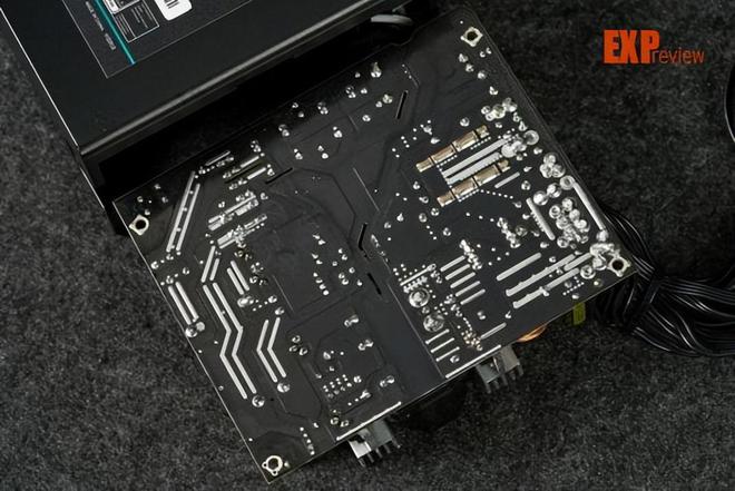 九州风神PL800D电源评测：将原生PCIe50供电带到亲民级(图9)