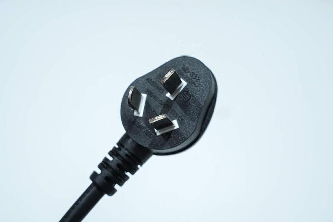新能源汽车充电设备设计典范吉利2kW便携式直流充电机拆解(图4)