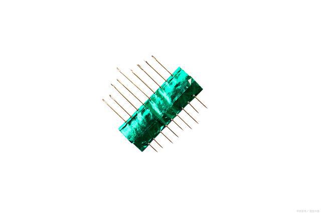 瞬态抑制二极管-IC电子元器件