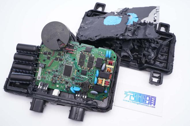 小功率太阳能电池逆变首选九款微型太阳能逆变器拆解汇总(图10)