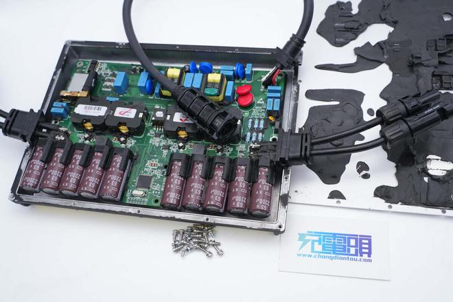 小功率太阳能电池逆变首选九款微型太阳能逆变器拆解汇总(图16)