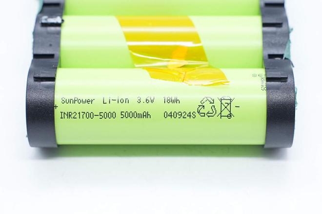 拆解报告：斯丹德72WhV口电池VB72(图8)