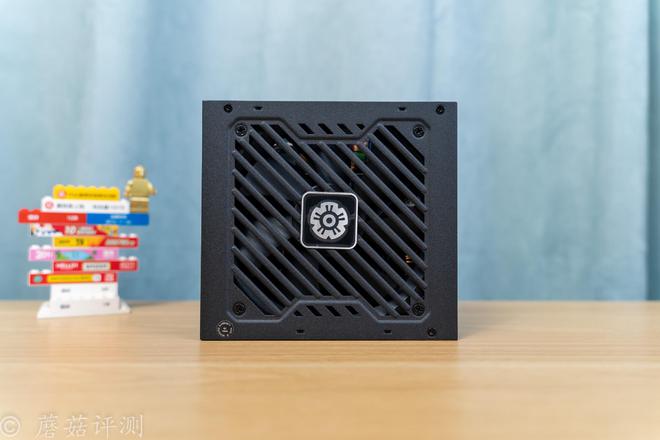 做工精致用料靠谱性价比高安耐美金竞蝠GM850W金牌全模组电源(图7)