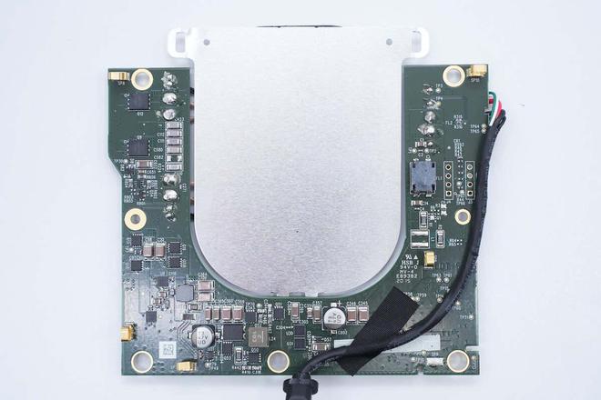 特斯拉出品！ModelSX车载无线充电器拆解