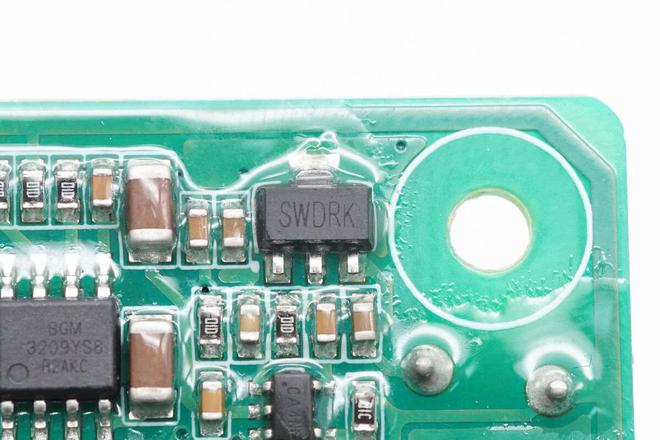 问界新能源汽车充电枪做工用料如何？拆解一款2860W的看看(图7)