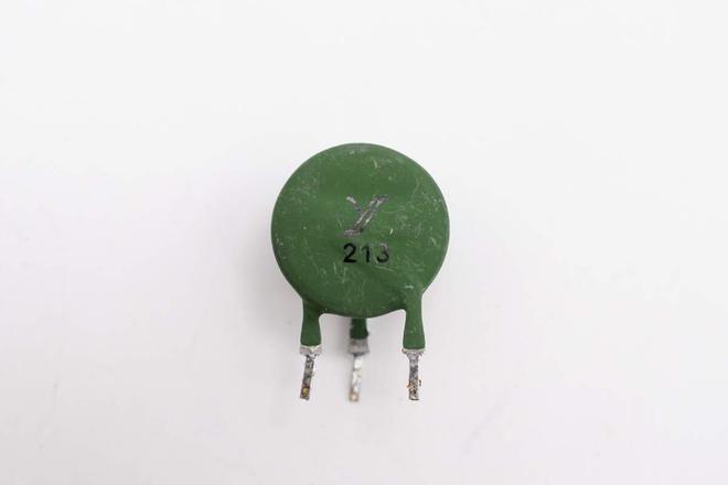 问界新能源汽车充电枪做工用料如何？拆解一款2860W的看看(图4)