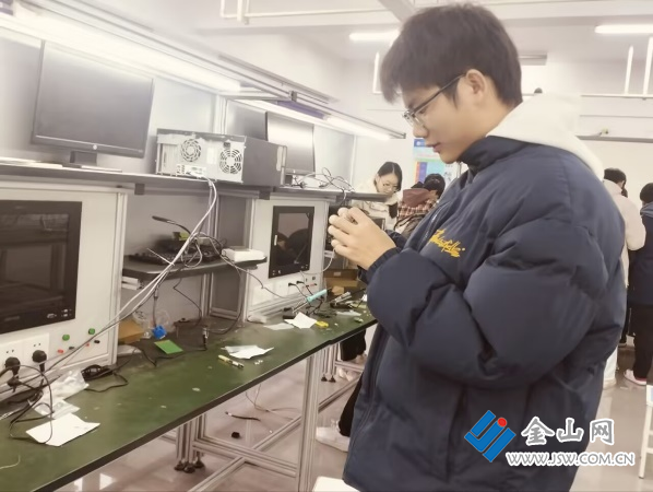 点亮电工之光开启实训之旅(图4)