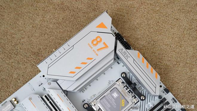 全电竞配置助力9950X3D飞七彩虹CVNX870方舟体验分享(图3)