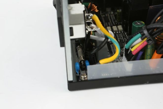 ATX31规范、80PLUS铜牌认证、直出式设计——体验追风者AMPBH750电源(图12)