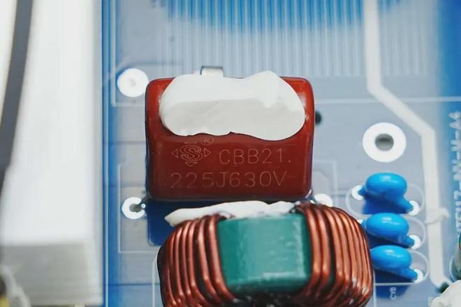 从多款户外电源拆解看松田电容的市场竞争力(图5)