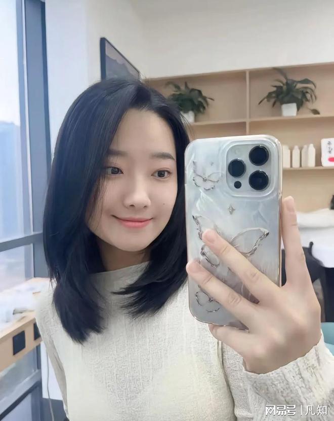 27岁女孩被蛇咬身亡后续：生活照曝光家属透露更多细节通