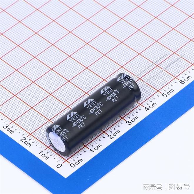 单片机电解电容是哪个？揭秘关键元件的作用与选择(图1)