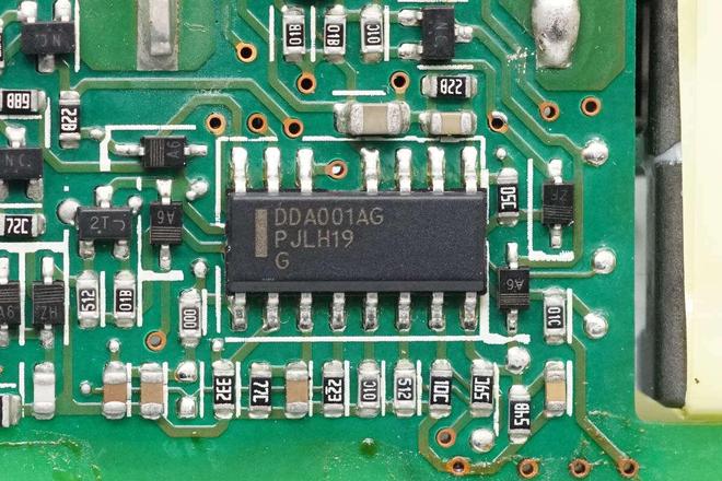 交错PFC+LLC架构设计台达400W开关电源拆解(图11)