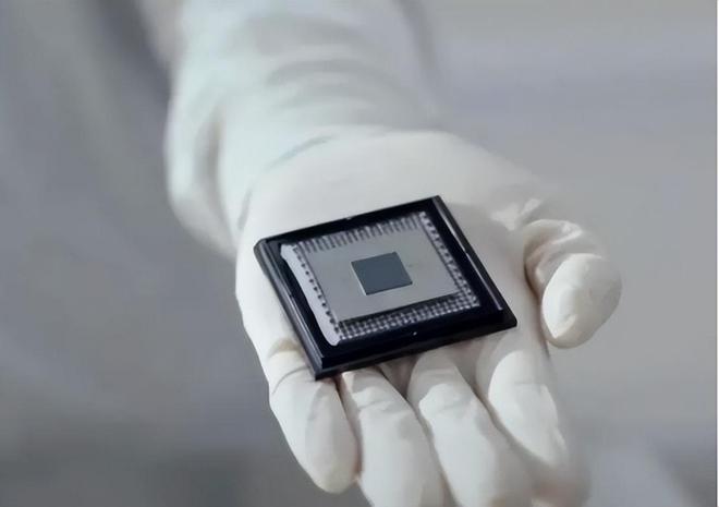 8120亿市值飙升！美国攻克芯片难题中国芯片产业如何破局追赶？(图2)