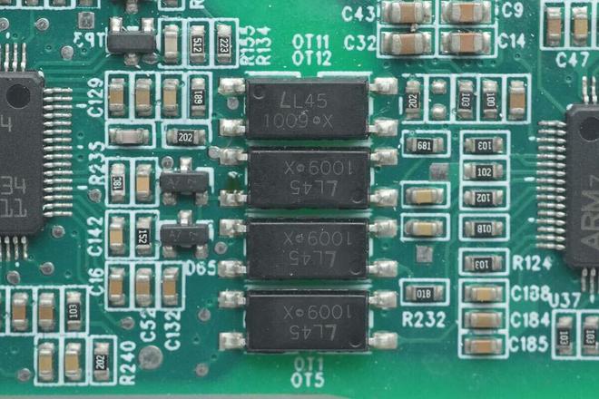 设计主动散热风扇高斯宝电气1300W直流服务器电源拆解(图10)