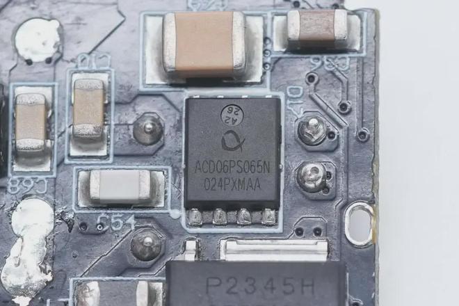 手机PD快充到笔电适配器多家知名品牌碳化硅二极管拆解案例解析(图3)