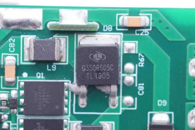 手机PD快充到笔电适配器多家知名品牌碳化硅二极管拆解案例解析(图6)