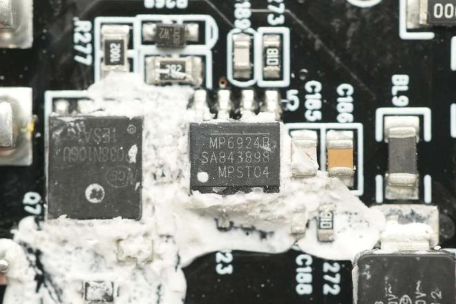 配302寸智能巨屏正浩RAPIDPro320W氮化镓桌面超充站拆解(图12)