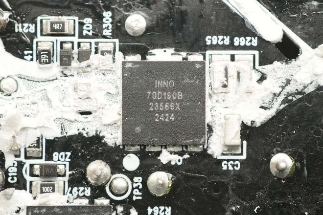 配302寸智能巨屏正浩RAPIDPro320W氮化镓桌面超充站拆解(图9)