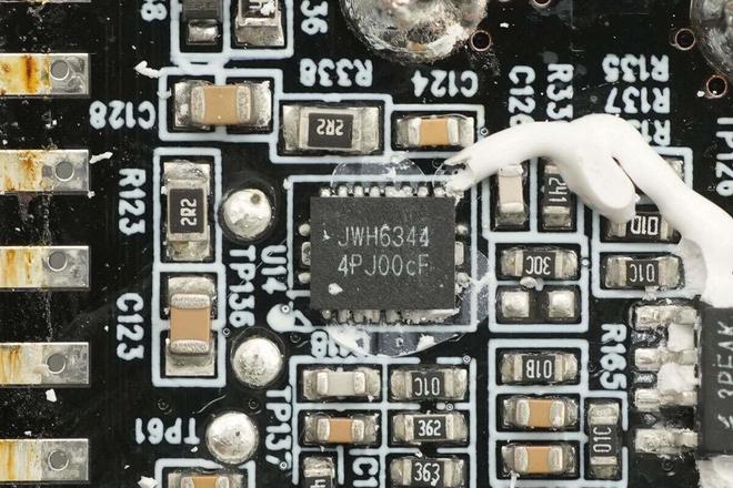 配302寸智能巨屏正浩RAPIDPro320W氮化镓桌面超充站拆解(图14)