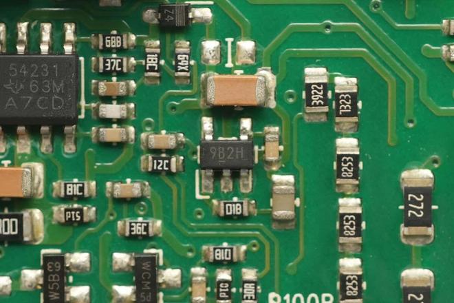 PFC+移相全桥架构设计光宝1600W白金牌碳化硅服务器电源拆解(图15)