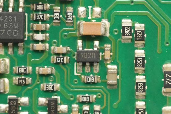 PFC+移相全桥架构设计光宝1600W白金牌碳化硅服务器电源拆解(图14)