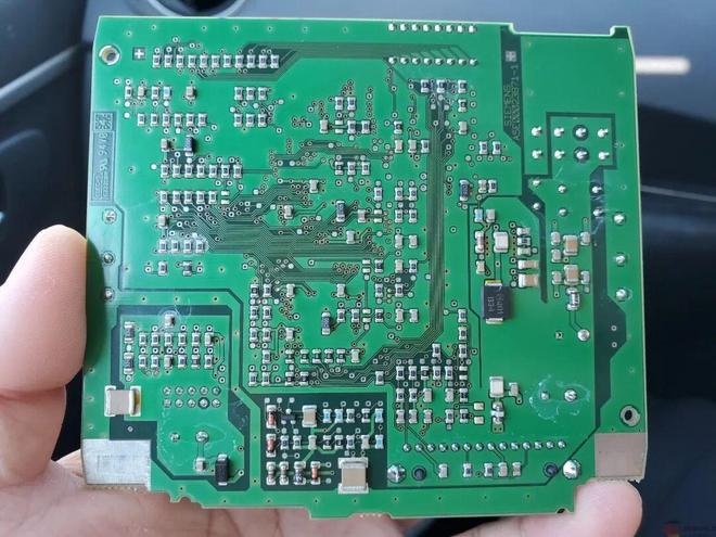 拆解“上帝的左手”西门子ET200M:看上帝如何使用芯片控制其他设备(图11)