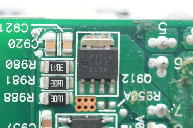 PFC+LLC+同步整流架构设计台达550W碳化硅服务器电源拆解(图7)