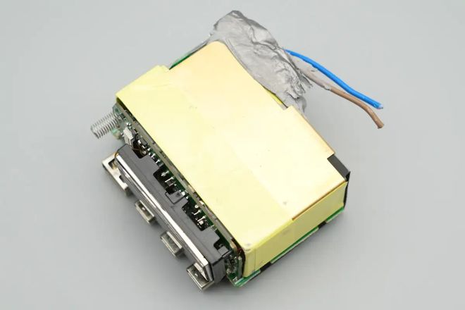 瑞萨推出碳化硅快充参考设计极致性价比支持140W大功率！