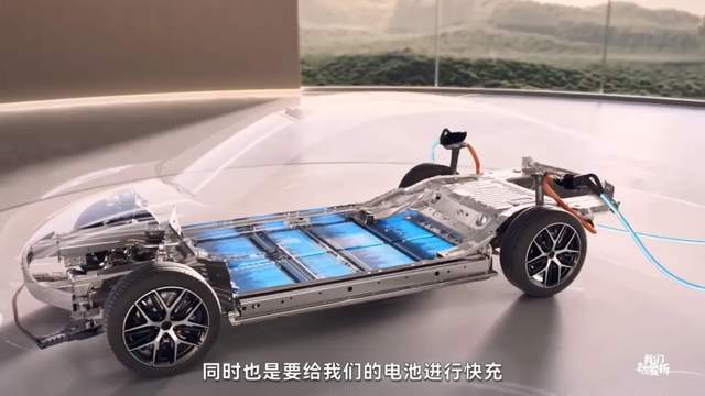 比亚迪首拆3万转电机配合千伏高压与兆瓦闪充技术有何神奇?(图16)