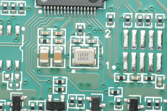 智己汽车前装50W无线充电模块做得如何？拆解给车主们看看(图4)