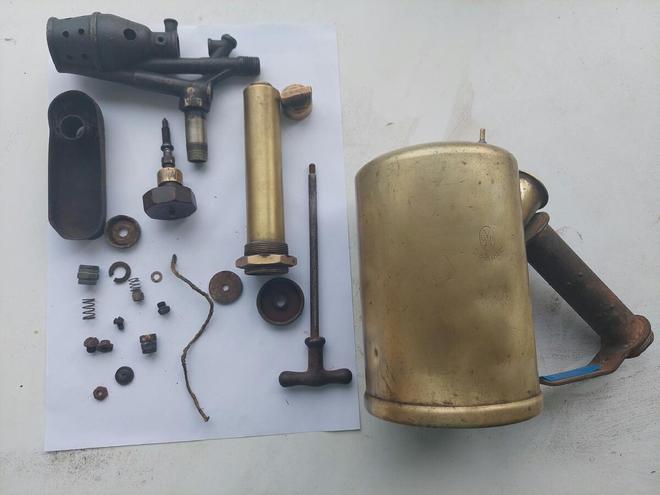 喷灯:理念简单却结构复杂、经受了数百年检验的装置(图3)