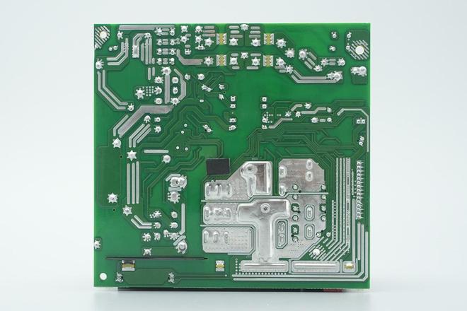 应用碳化硅器件航嘉2000W全模组PC电源拆解(图3)