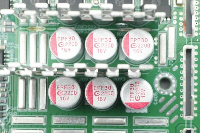 应用碳化硅器件航嘉2000W全模组PC电源拆解(图13)