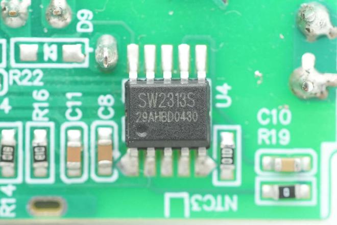 国内知名快充芯片大厂推出一款全新44 WUFCS单A口快充方案！(图5)