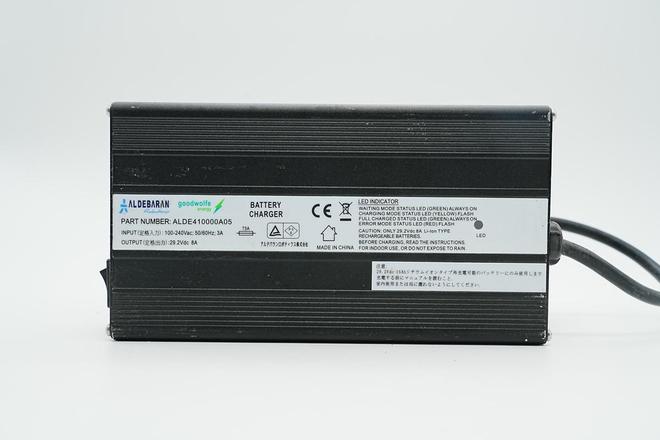 PFC+LLC架构设计软银ALDEBARAN机器人锂离子电池充电器拆解