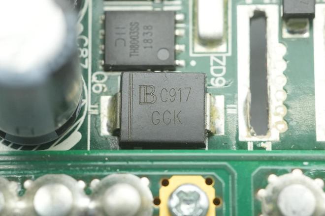 碳化硅方案设计长城3000W铂金牌服务器电源拆解(图17)