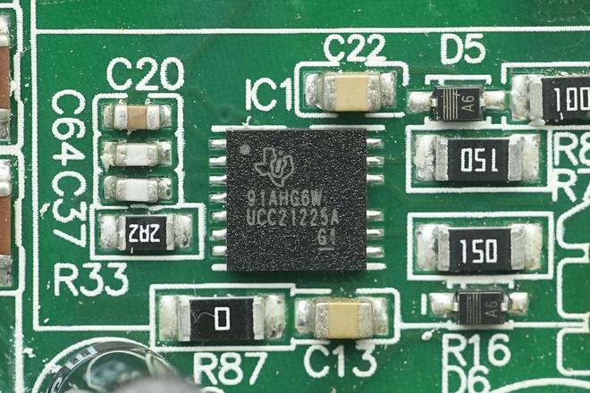 碳化硅方案设计长城3000W铂金牌服务器电源拆解(图6)