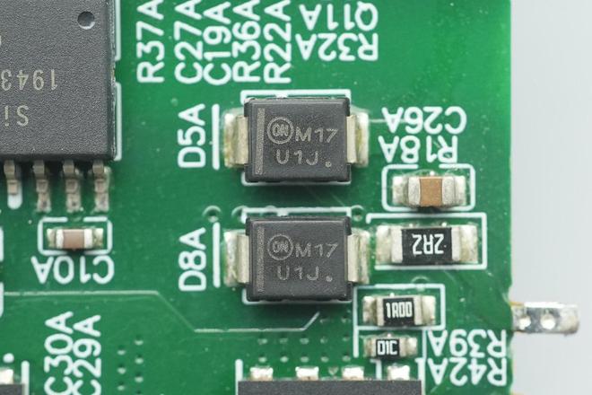 碳化硅方案设计长城3000W铂金牌服务器电源拆解(图13)