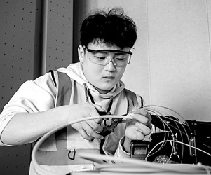 匠心筑梦技能报国——2025年职业教育活动周精彩纷呈(图3)